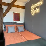 Fyrtel Apartment *